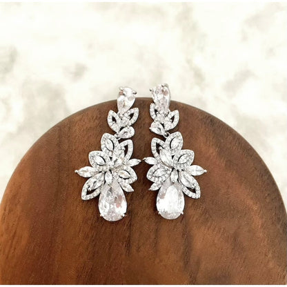 【ピアス・イヤリング】miroir ジルコニアブライダルピアス 【結婚式 ピアス イヤリング】