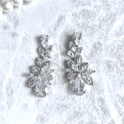【ピアス・イヤリング】miroir ジルコニアブライダルピアス 【結婚式 ピアス イヤリング】