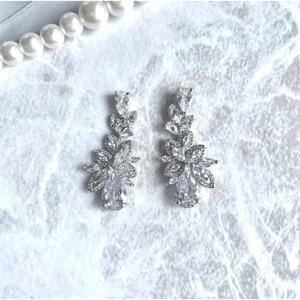 【ピアス・イヤリング】miroir ジルコニアブライダルピアス 【結婚式 ピアス イヤリング】