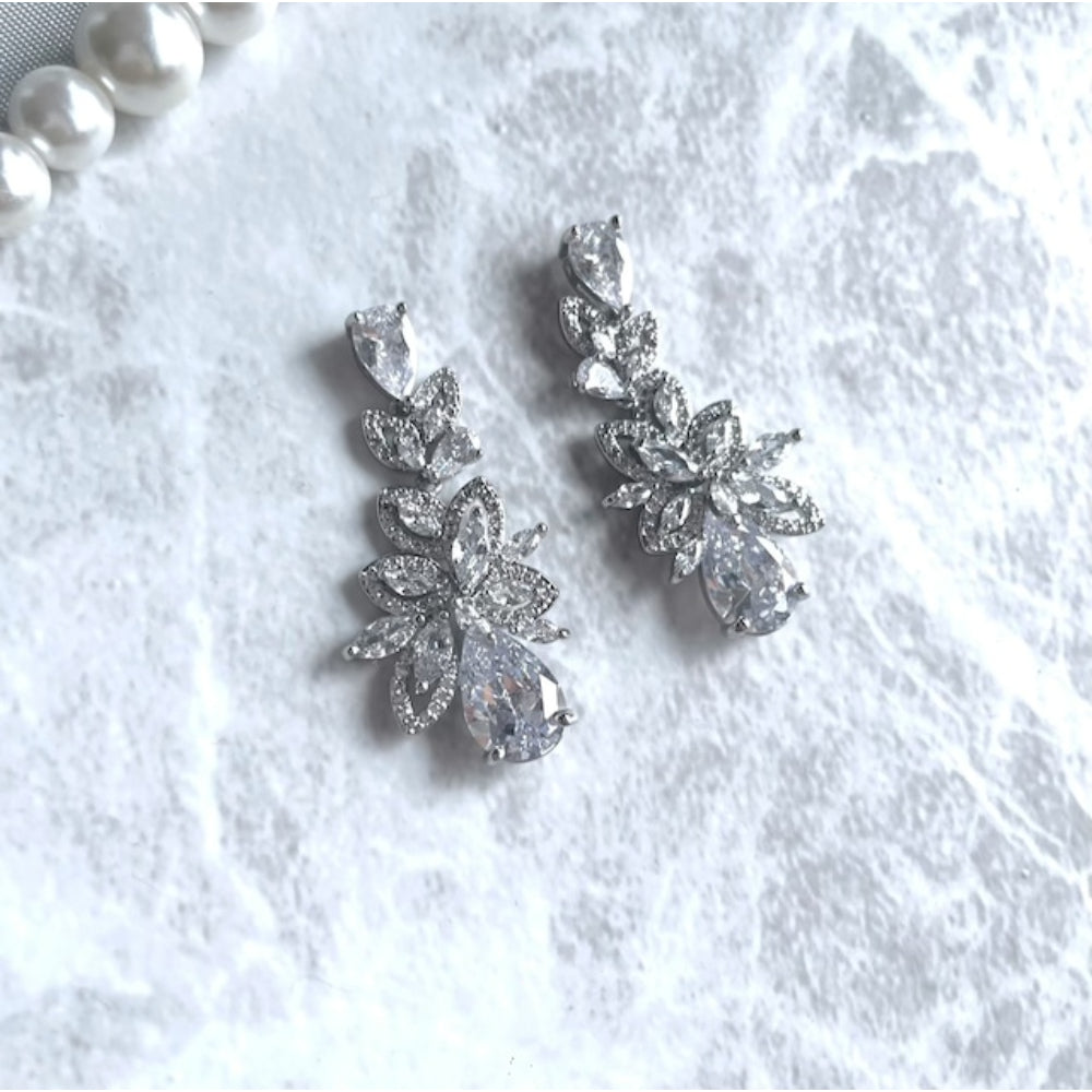 【ピアス・イヤリング】miroir ジルコニアブライダルピアス 【結婚式 ピアス イヤリング】