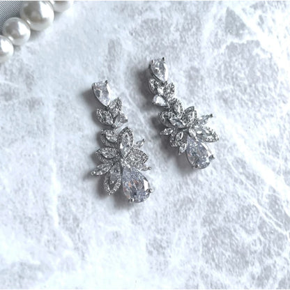 【ピアス・イヤリング】miroir ジルコニアブライダルピアス 【結婚式 ピアス イヤリング】