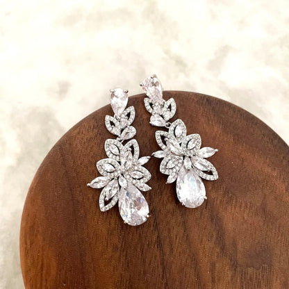 【ピアス・イヤリング】miroir ジルコニアブライダルピアス 【結婚式 ピアス イヤリング】