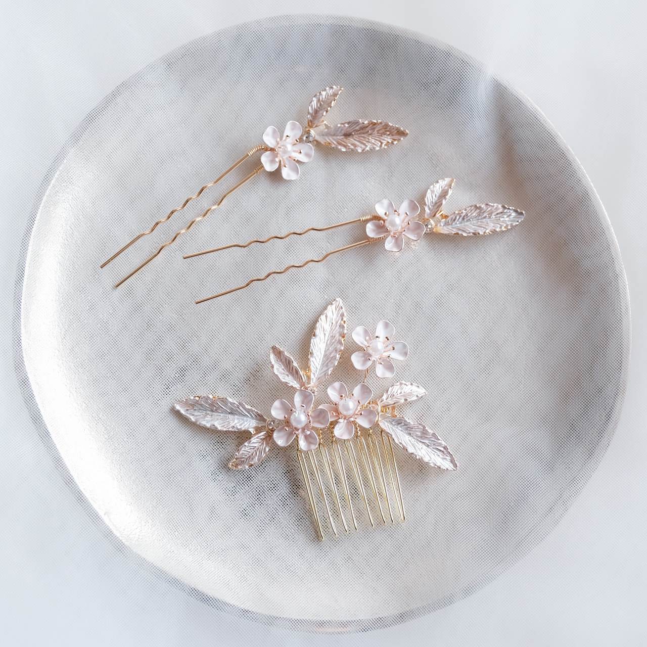 (3点セット) ブライダルヘッドドレス フラワー リーフ ヘッドコーム ピン ゴールド p25 【結婚式 ヘアアクセサリー】