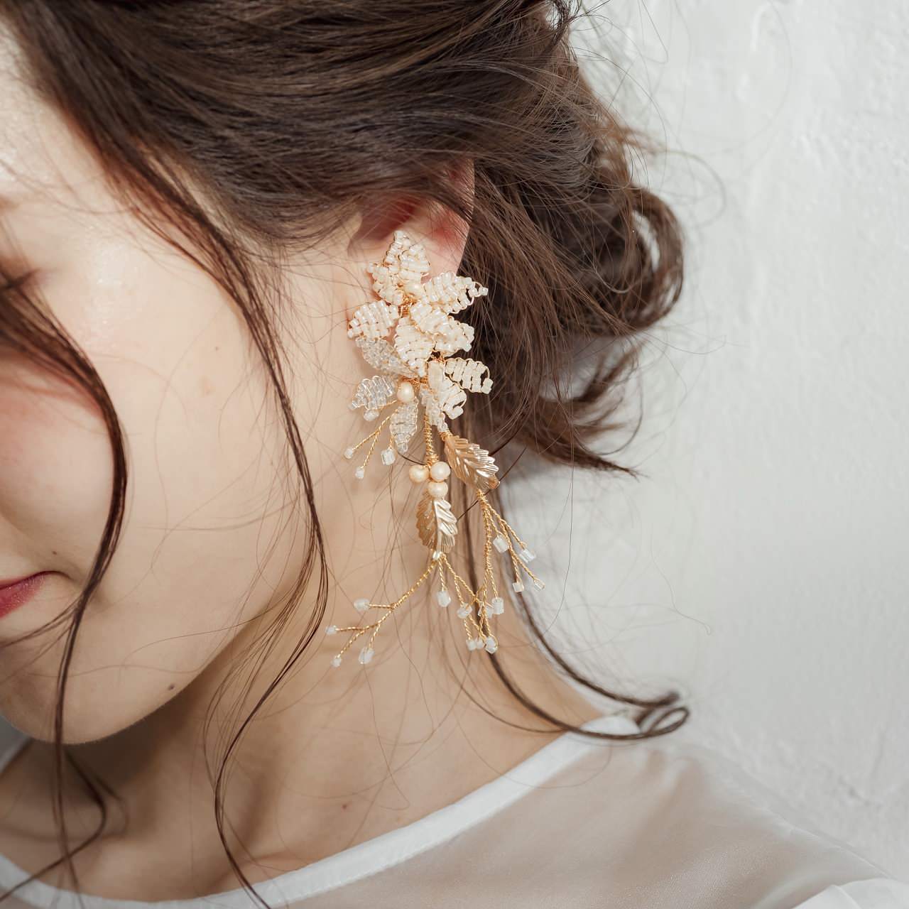 【イヤリング】ブライダルイヤリング 小枝イヤリング ビーズ ゴールド p27 【結婚式 ピアス イヤリング】