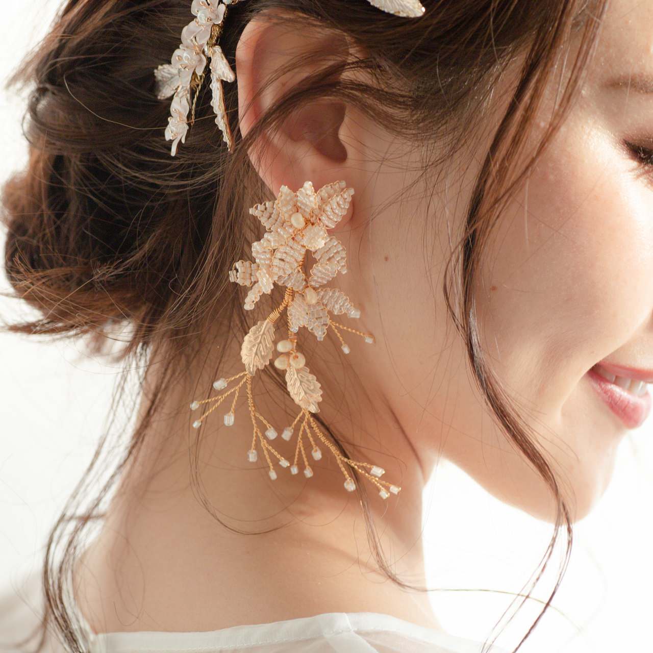 【イヤリング】ブライダルイヤリング 小枝イヤリング ビーズ ゴールド p27 【結婚式 ピアス イヤリング】