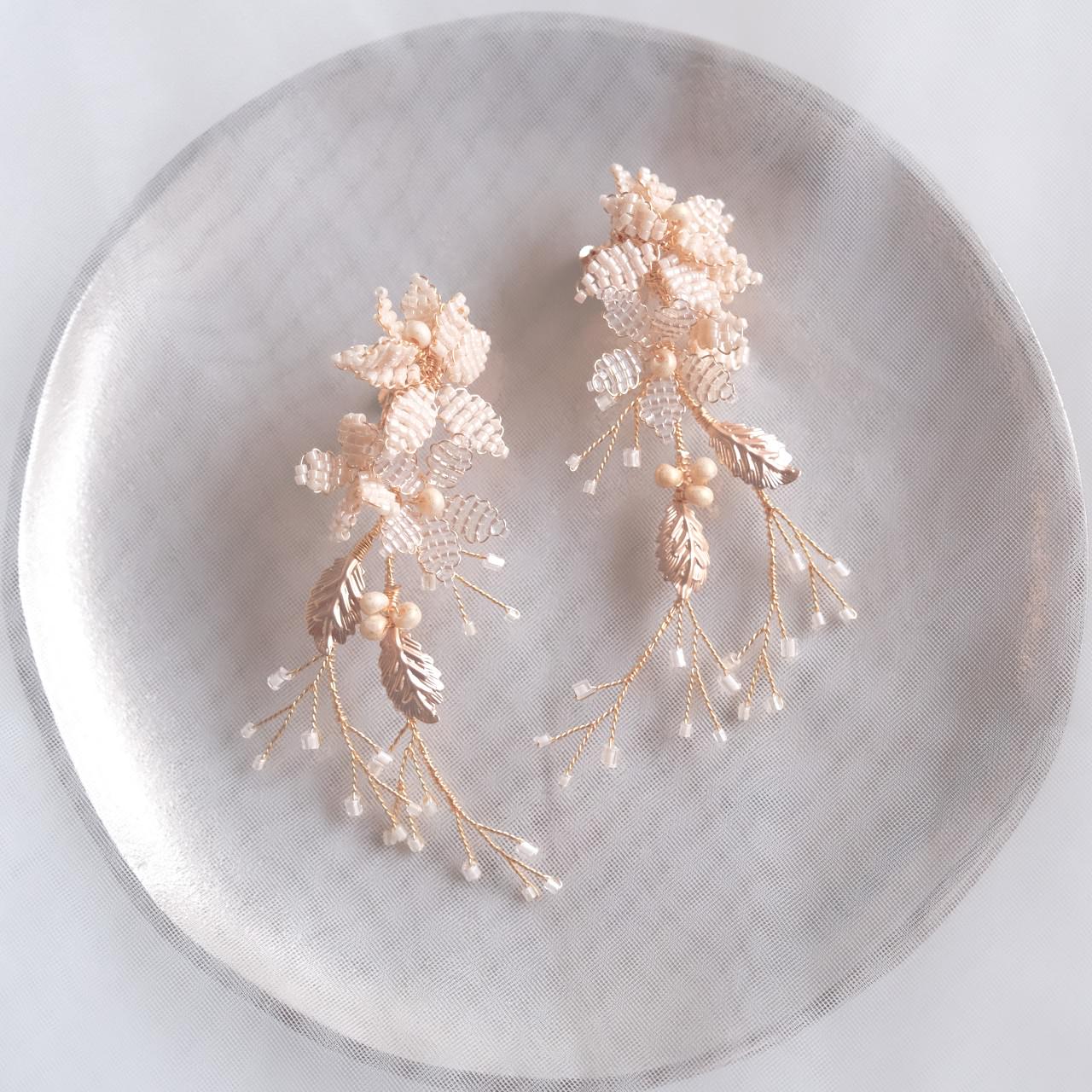 【イヤリング】ブライダルイヤリング 小枝イヤリング ビーズ ゴールド p27 【結婚式 ピアス イヤリング】