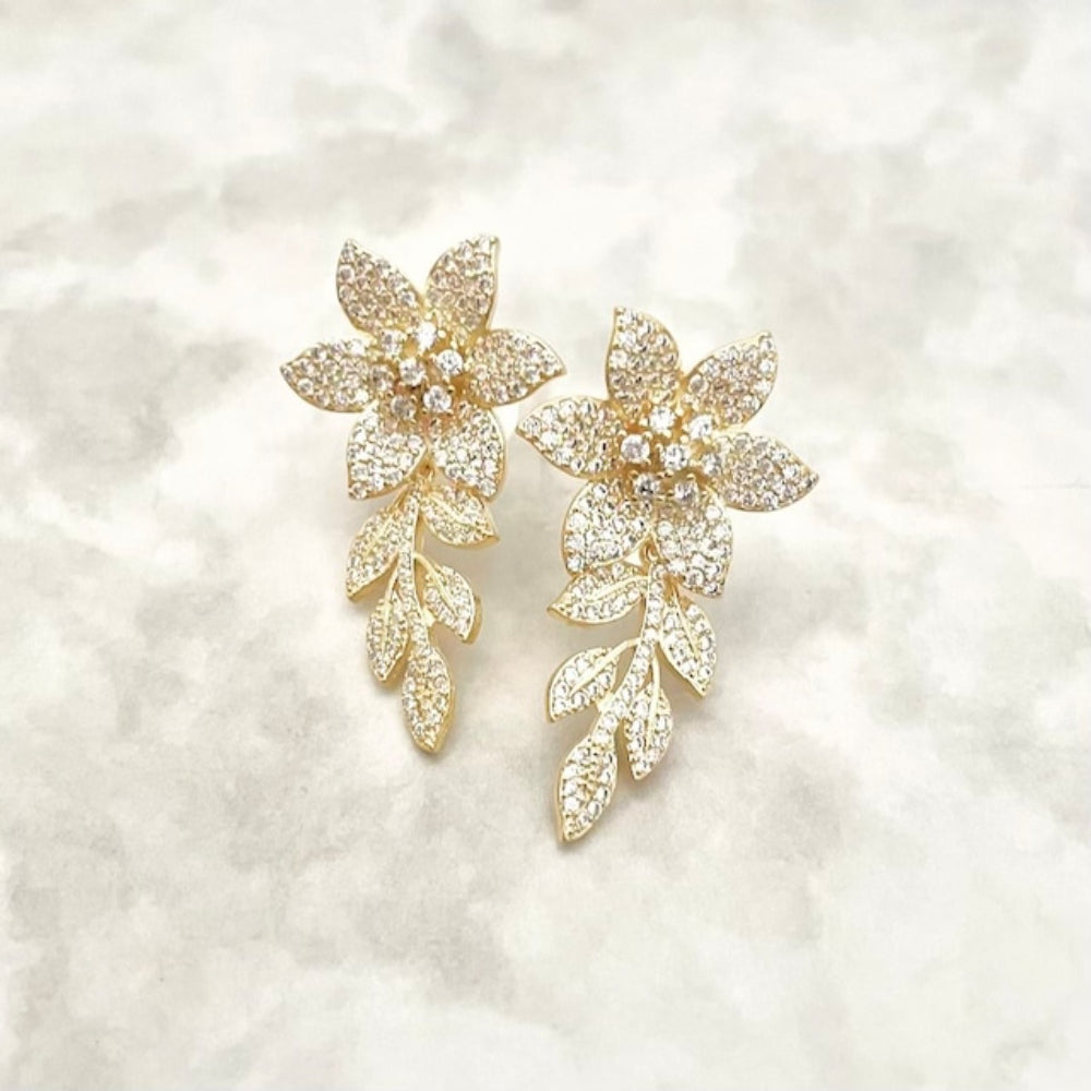 【ピアス・イヤリング】narcisse yellowgoldジルコニアフラワーピアス 【結婚式　ピアス　イヤリング】