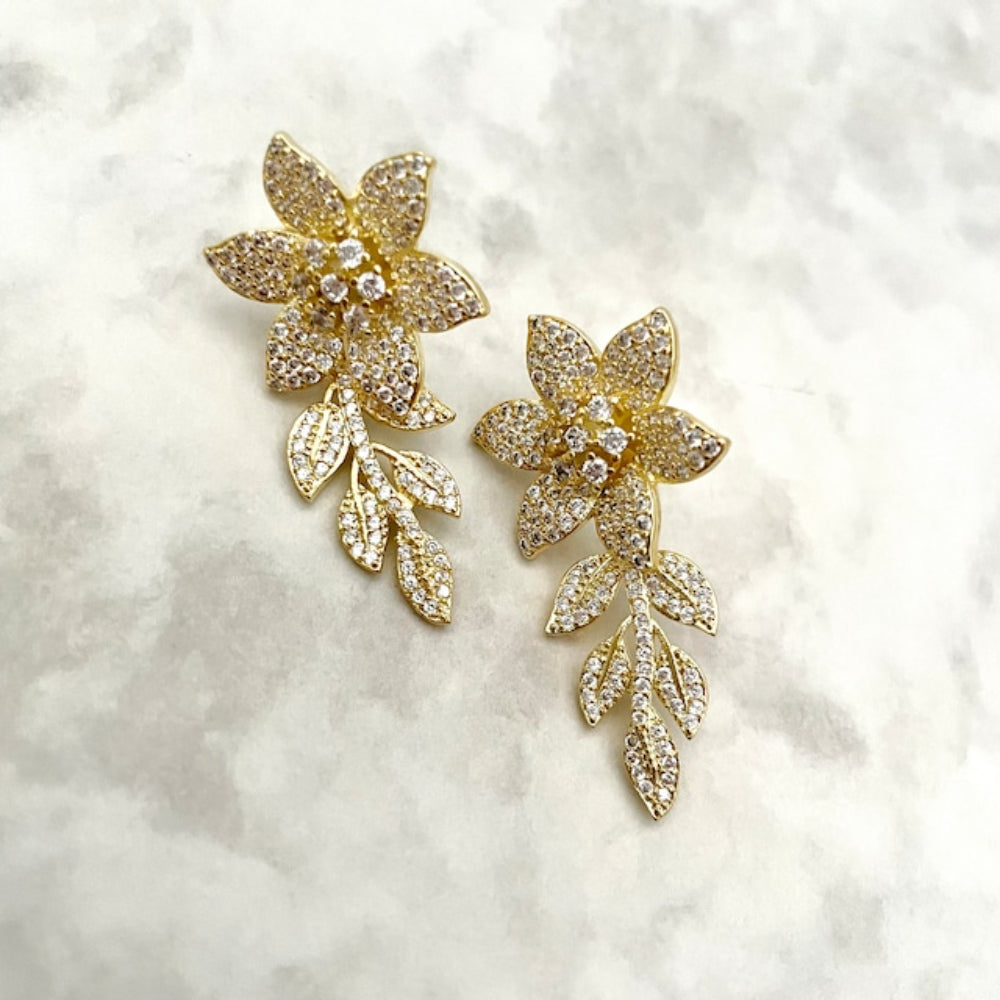 【ピアス・イヤリング】narcisse yellowgoldジルコニアフラワーピアス 【結婚式 ピアス イヤリング】