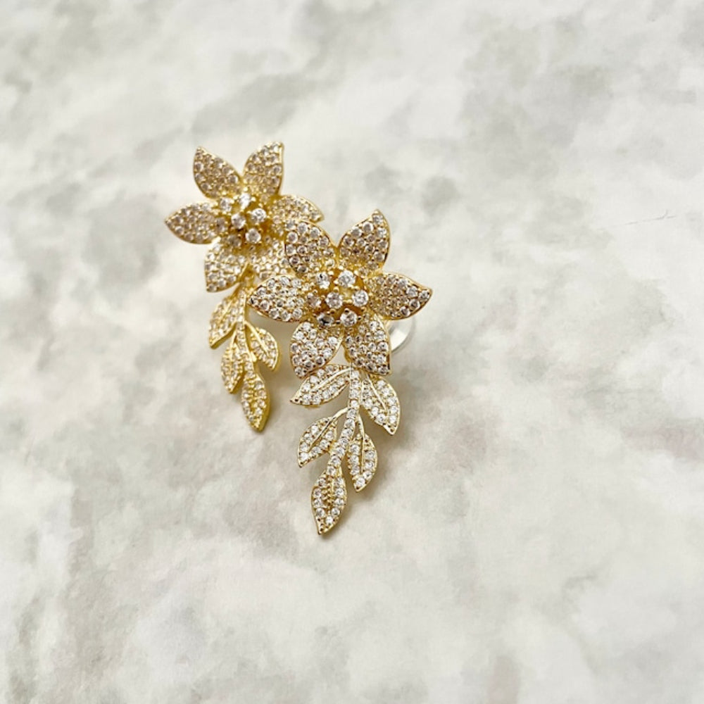 【ピアス・イヤリング】narcisse yellowgoldジルコニアフラワーピアス 【結婚式 ピアス イヤリング】