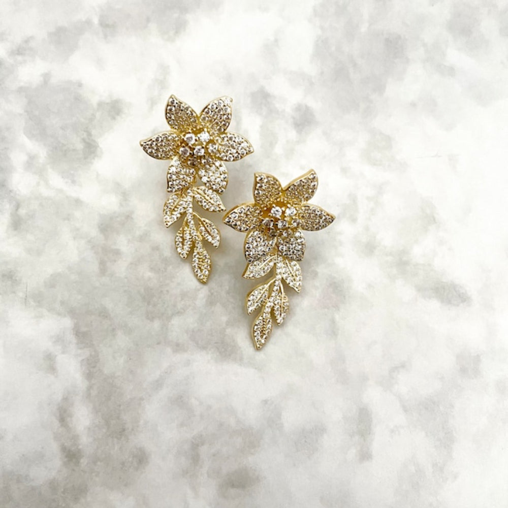 【ピアス・イヤリング】narcisse yellowgoldジルコニアフラワーピアス 【結婚式 ピアス イヤリング】