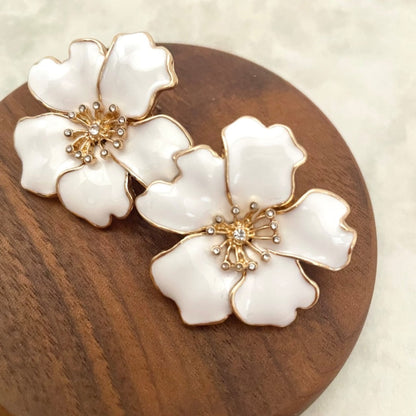 【ピアス・イヤリング】emu ゴールドフラワーピアス 【結婚式 ピアス イヤリング】
