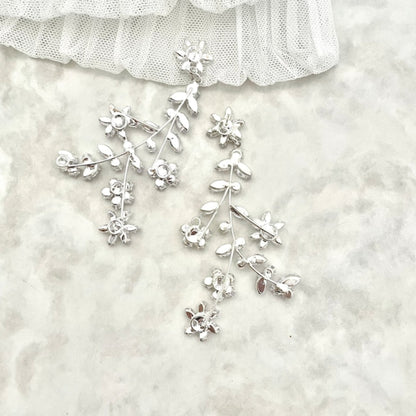 【ピアス・イヤリング】astre ジルコニアブライダルピアス 【結婚式 ピアス イヤリング】