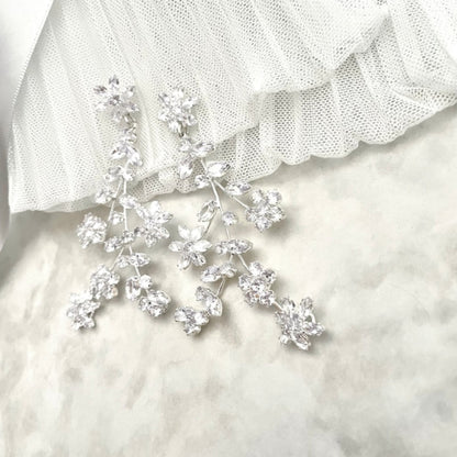 【ピアス・イヤリング】astre ジルコニアブライダルピアス 【結婚式 ピアス イヤリング】