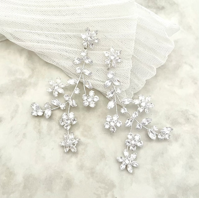【ピアス・イヤリング】astre ジルコニアブライダルピアス 【結婚式 ピアス イヤリング】