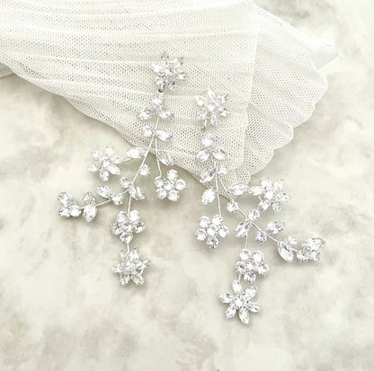 【ピアス・イヤリング】astre ジルコニアブライダルピアス 【結婚式 ピアス イヤリング】