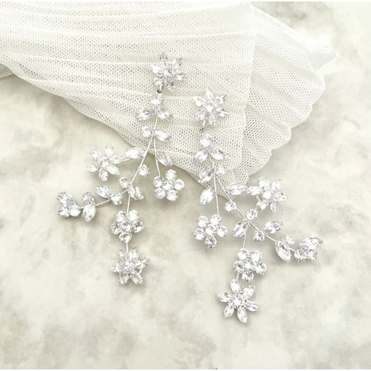 【ピアス・イヤリング】astre ジルコニアブライダルピアス 【結婚式 ピアス イヤリング】