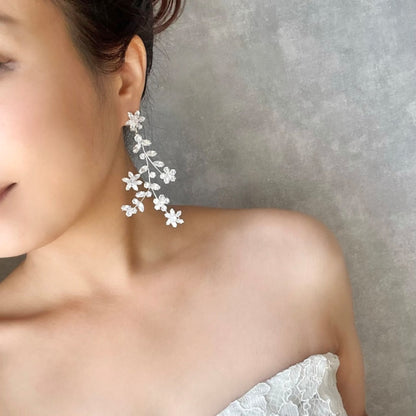 【ピアス・イヤリング】astre ジルコニアブライダルピアス 【結婚式 ピアス イヤリング】