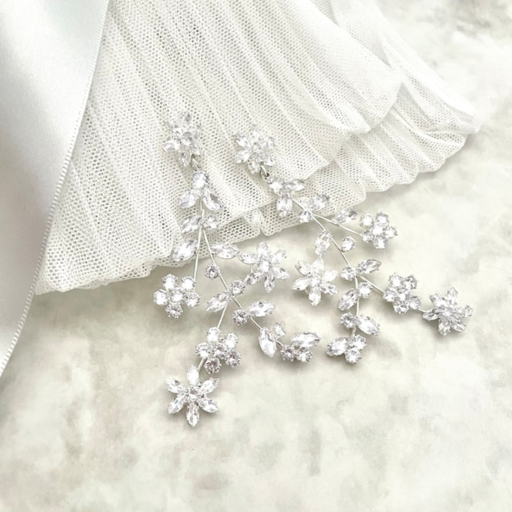 【ピアス・イヤリング】astre ジルコニアブライダルピアス 【結婚式 ピアス イヤリング】
