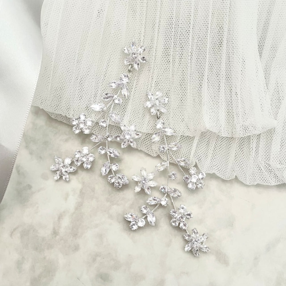 【ピアス・イヤリング】astre ジルコニアブライダルピアス 【結婚式 ピアス イヤリング】