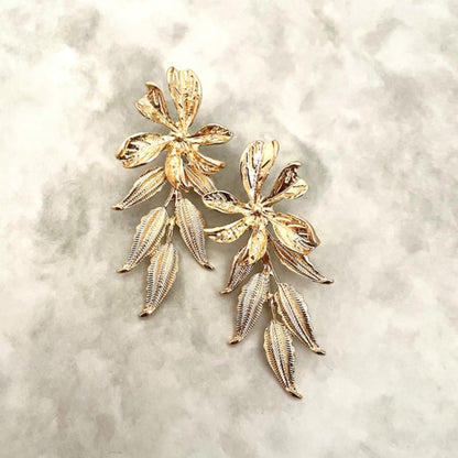 【ピアス・イヤリング】automne ゴールドフラワーピアス 【結婚式 ピアス イヤリング】