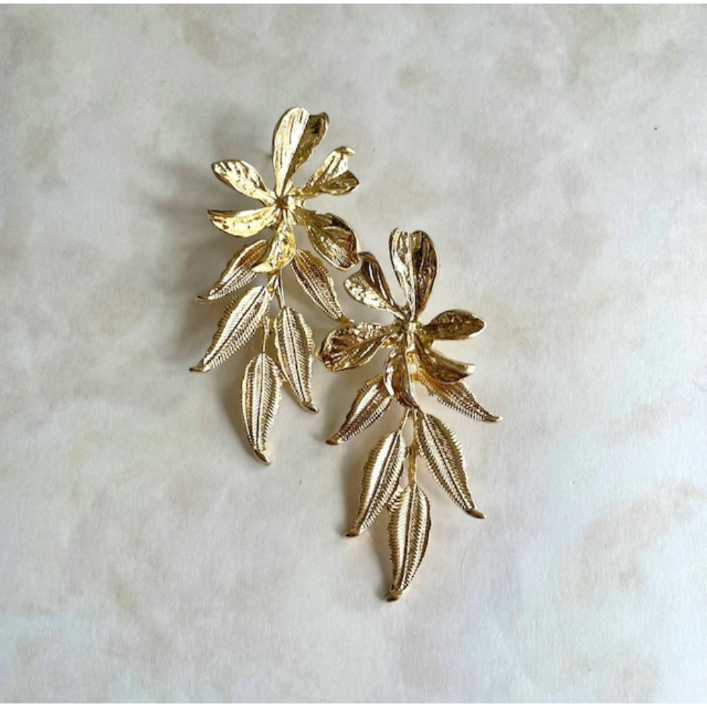 【ピアス・イヤリング】automne ゴールドフラワーピアス 【結婚式 ピアス イヤリング】