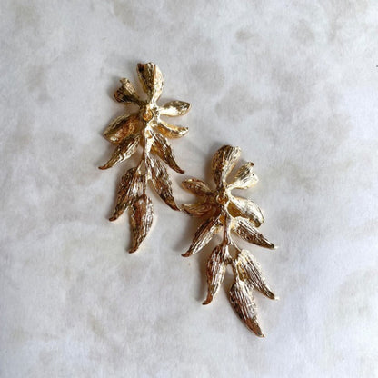 【ピアス・イヤリング】automne ゴールドフラワーピアス 【結婚式 ピアス イヤリング】