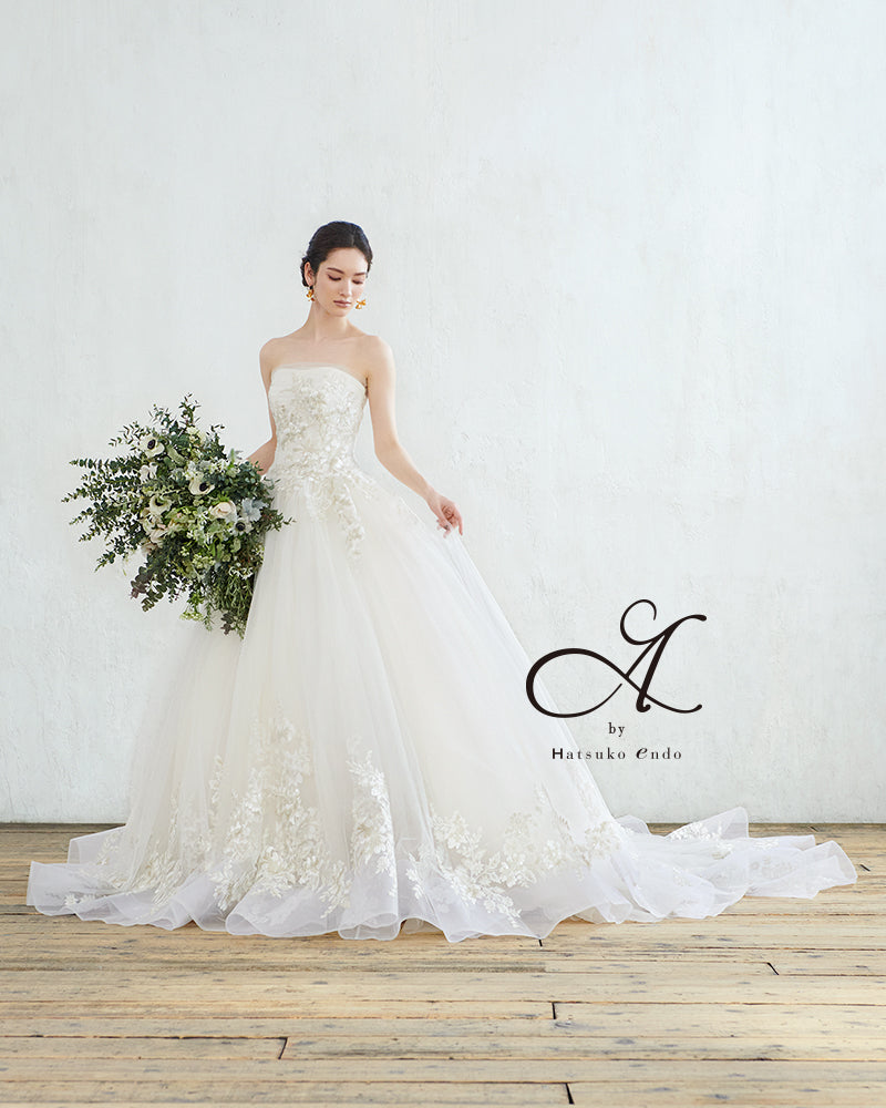 マグノリア HE-110(Ivory)【ウェディングドレスレンタル】