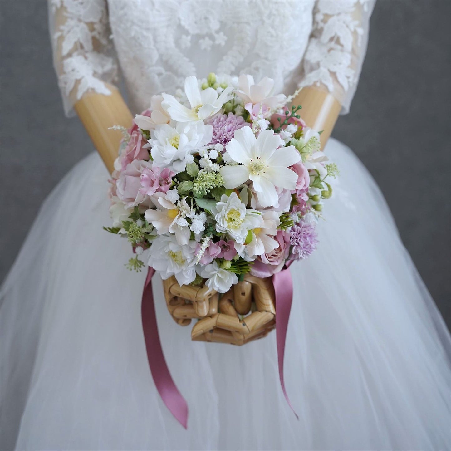 コスモスのピンクホワイトブーケ【結婚式　フワラー　アーティフィシャルフラワー　ブーケ　ブートニア】