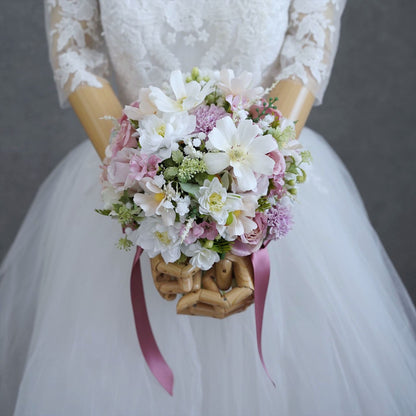 コスモスのピンクホワイトブーケ【結婚式　フワラー　アーティフィシャルフラワー　ブーケ　ブートニア】