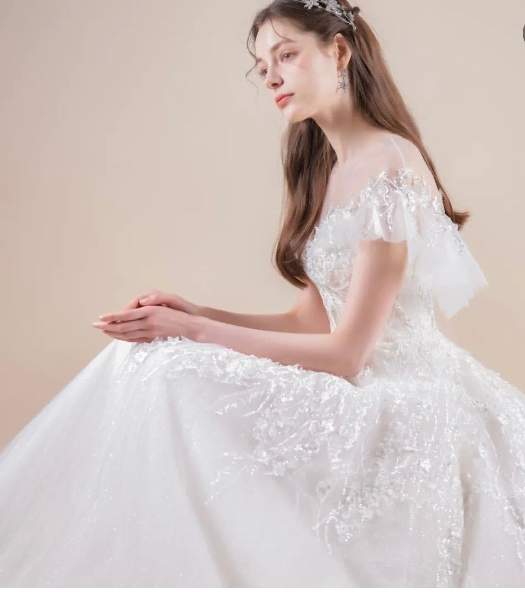 スミン IRIS2111【ウェディングドレスレンタル】