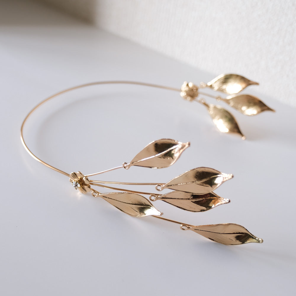 【イヤリング付き】 ブライダルヘッドドレス ホーンクラウン 小枝ヘッドドレス リーフ ゴールド q6 【結婚式 ヘアアクセサリー】