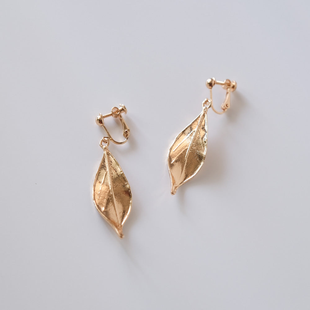 【イヤリング付き】 ブライダルヘッドドレス ホーンクラウン 小枝ヘッドドレス リーフ ゴールド q6 【結婚式 ヘアアクセサリー】