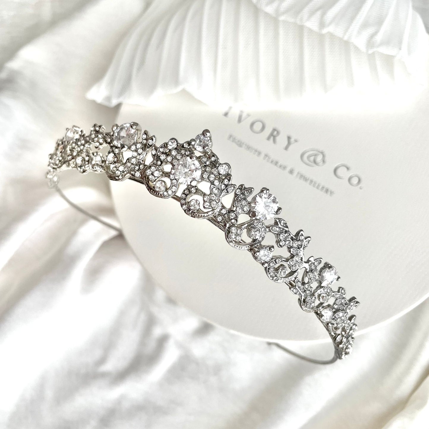 【レンタル3泊4日】アイボリーアンドコー クレメンタイン ティアラ(Ivory&Co./Clementine tiara)【結婚式　ヘアアクセサリー　レンタル】