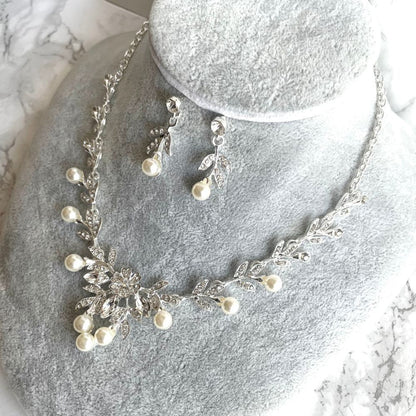 perle silverパールブライダルネックレス&ピアスセット /金属アレルギー対応可能【結婚式 アクセサリーセット】