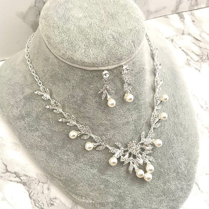 perle silverパールブライダルネックレス&ピアスセット /金属アレルギー対応可能【結婚式 アクセサリーセット】