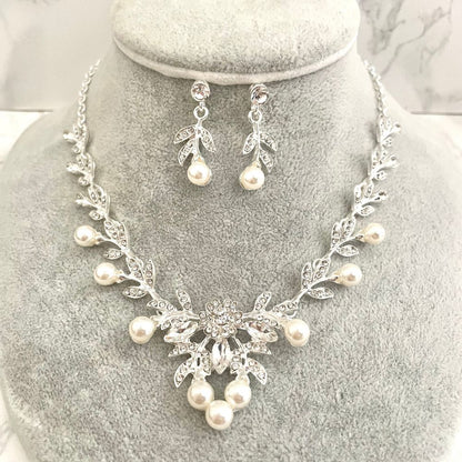 perle silverパールブライダルネックレス&ピアスセット /金属アレルギー対応可能【結婚式 アクセサリーセット】