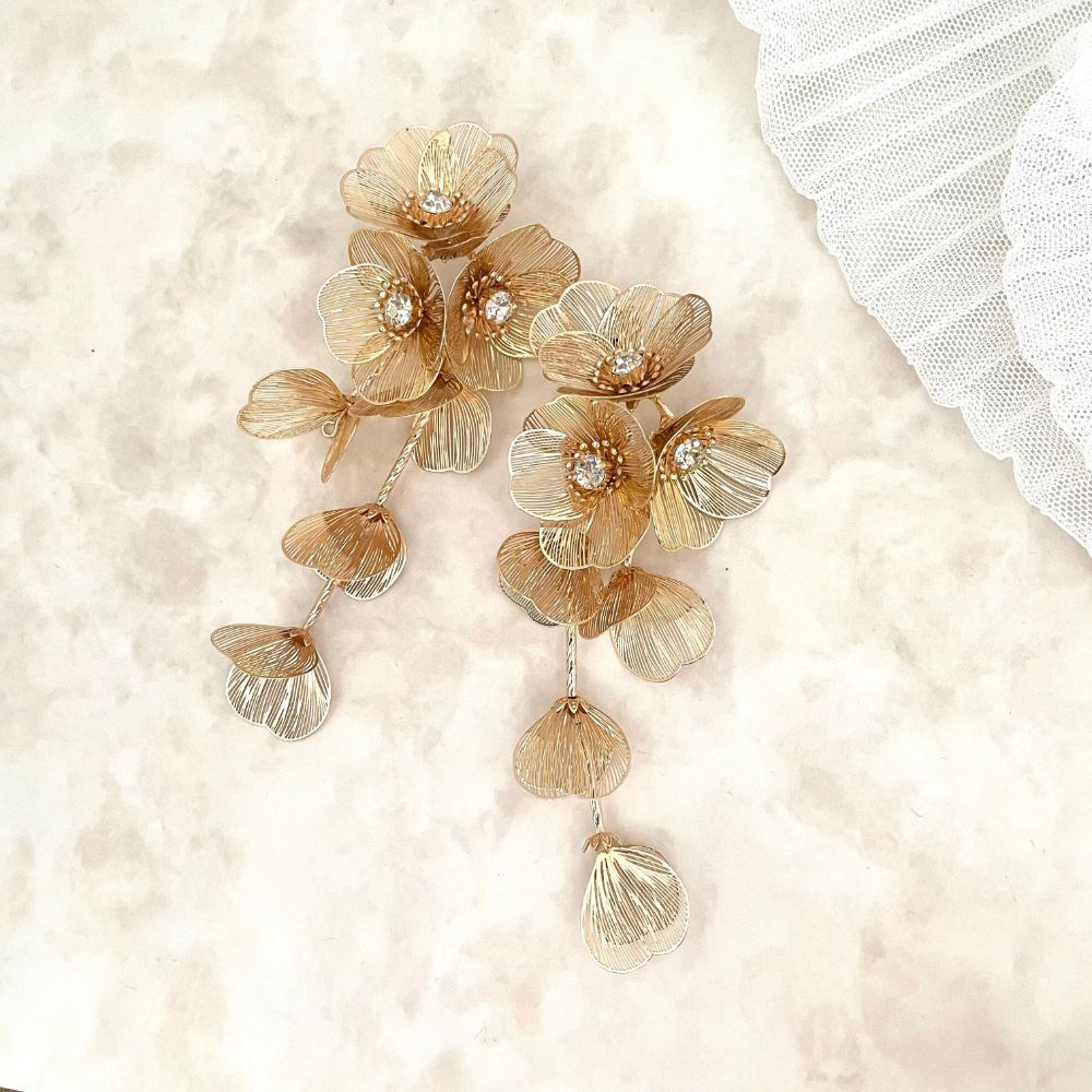 【ピアス】coron ウェディングフラワーピアス【結婚式 ピアス イヤリング】