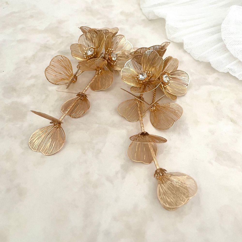 【ピアス】coron ウェディングフラワーピアス【結婚式 ピアス イヤリング】