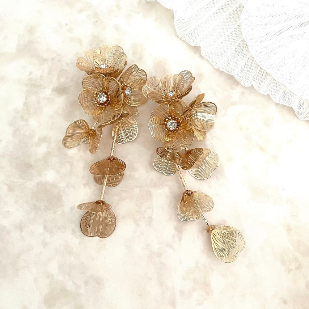 【ピアス】coron ウェディングフラワーピアス【結婚式 ピアス イヤリング】