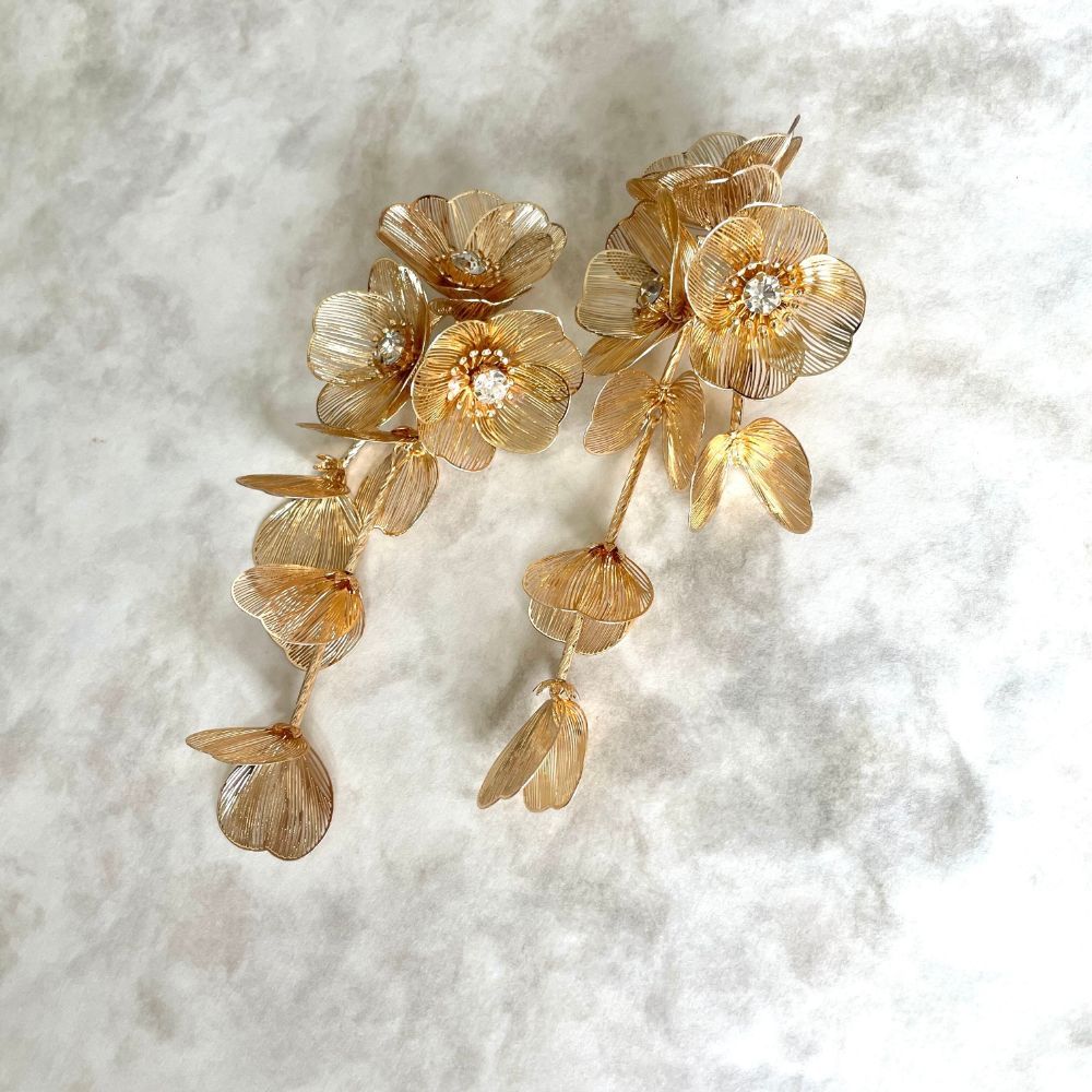 【ピアス】coron ウェディングフラワーピアス【結婚式 ピアス イヤリング】