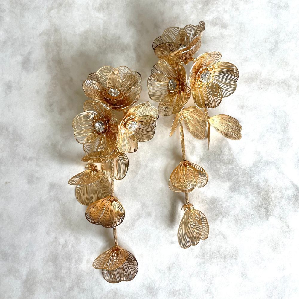 【ピアス】coron ウェディングフラワーピアス【結婚式 ピアス イヤリング】
