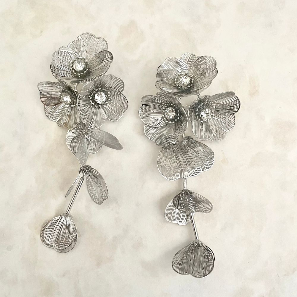 【ピアス】coron ウェディングフラワーピアス【結婚式 ピアス イヤリング】