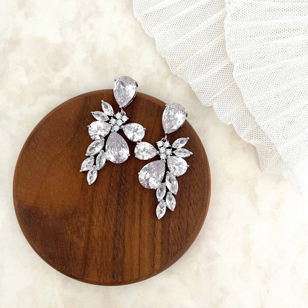 【ピアス】rira ブラダイルジルコニアピアス【結婚式 ピアス イヤリング】