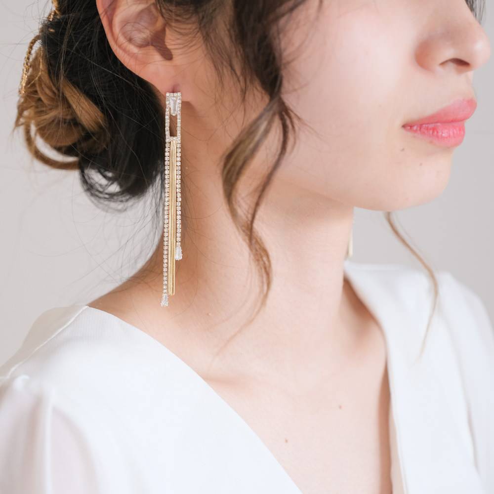 【ピアス】ブライダルピアス ラインピアス ビジュー ゴールド q9 【結婚式 ピアス イヤリング】