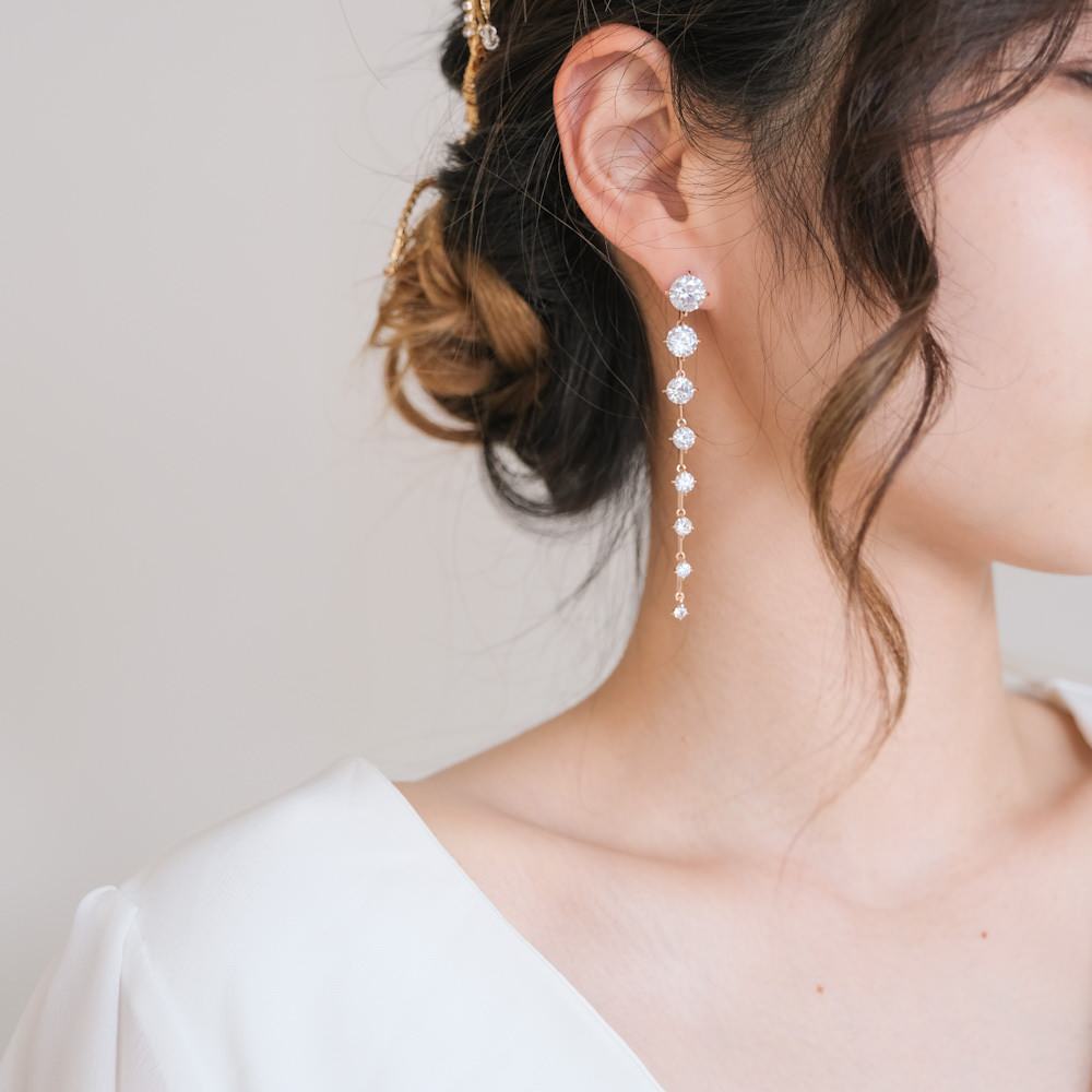 【ピアス】ブライダルピアス ジルコニア ラインピアス ゴールド q11 【結婚式 ピアス イヤリング】