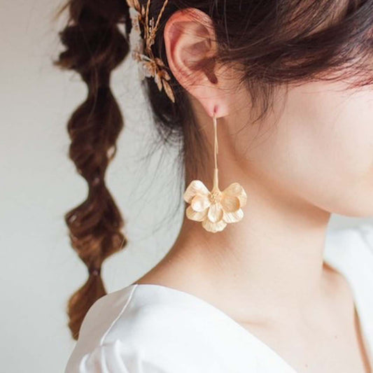 【ピアス】ブライダルピアス アンティークフラワーピアス ゴールド q14 【結婚式 ピアス イヤリング】