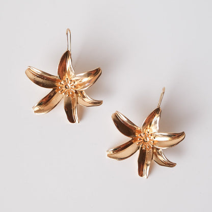 【ピアス】ブライダルピアス アンティークフラワーピアス ゴールド q16 【結婚式 ピアス イヤリング】