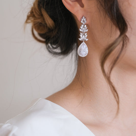 【ピアス】ジルコニアピアス ビジュー ウェディングピアス ブライダルピアス q20 【結婚式 ピアス イヤリング】