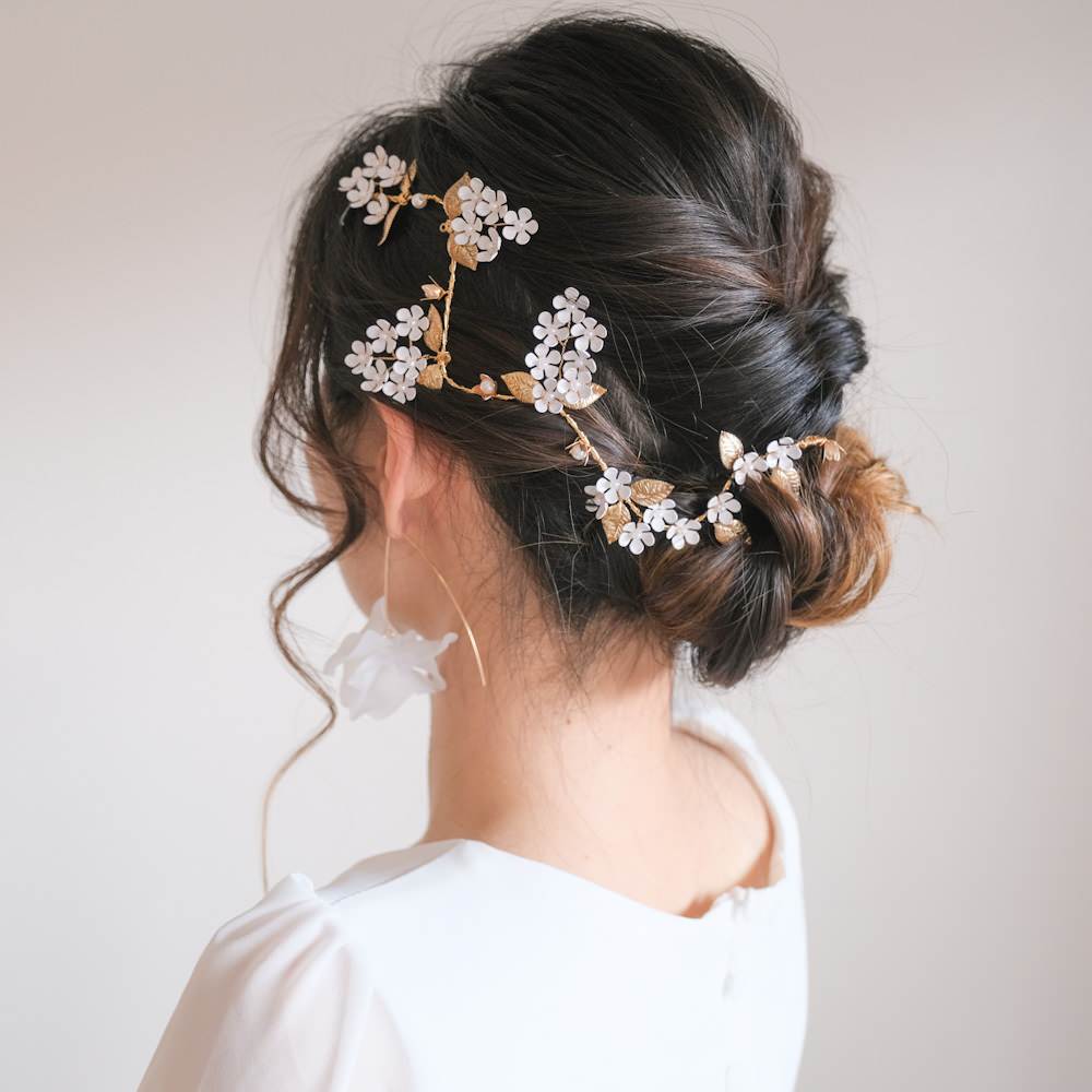 ブライダルヘッドドレス フラワー パール ゴールド 小枝カチューシャ q29 【結婚式 ヘアアクセサリー】
