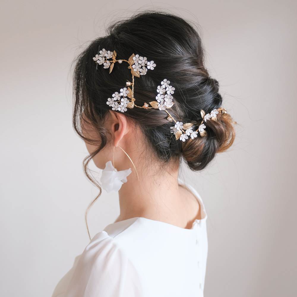 ブライダルヘッドドレス フラワー パール ゴールド 小枝カチューシャ q29 【結婚式 ヘアアクセサリー】